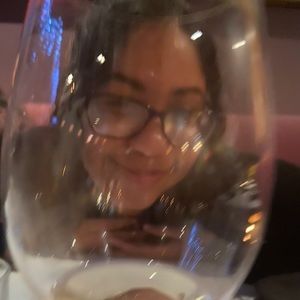 Meet your Posher, Alexis